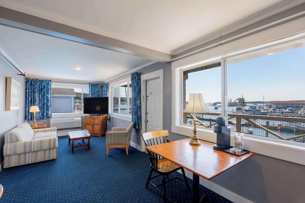 Fishermans Wharf Inn photo 93