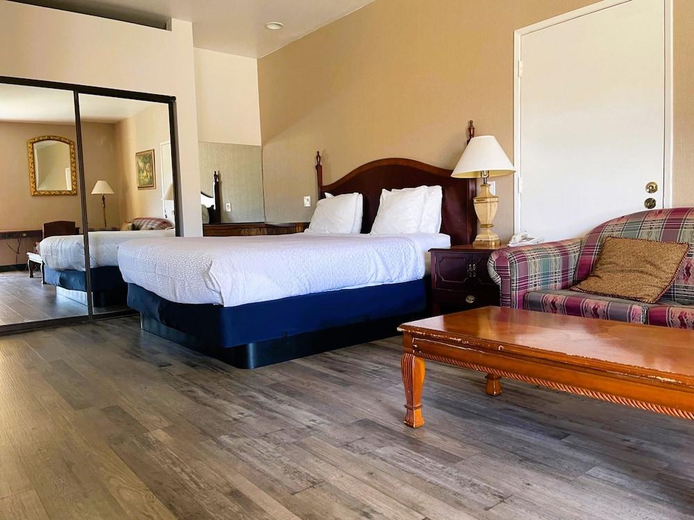 Americas Best Value Inn & Suites Joshua Tree National Park photo 35