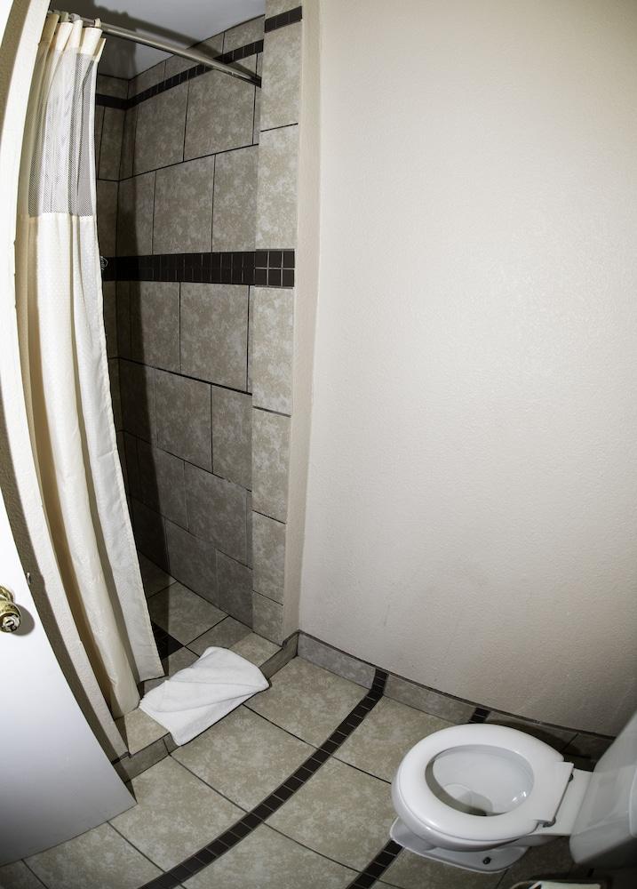 Budget Inn photo 22