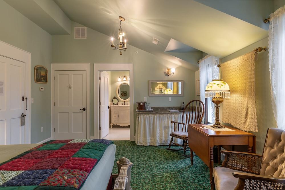 Steele Mansion photo 33
