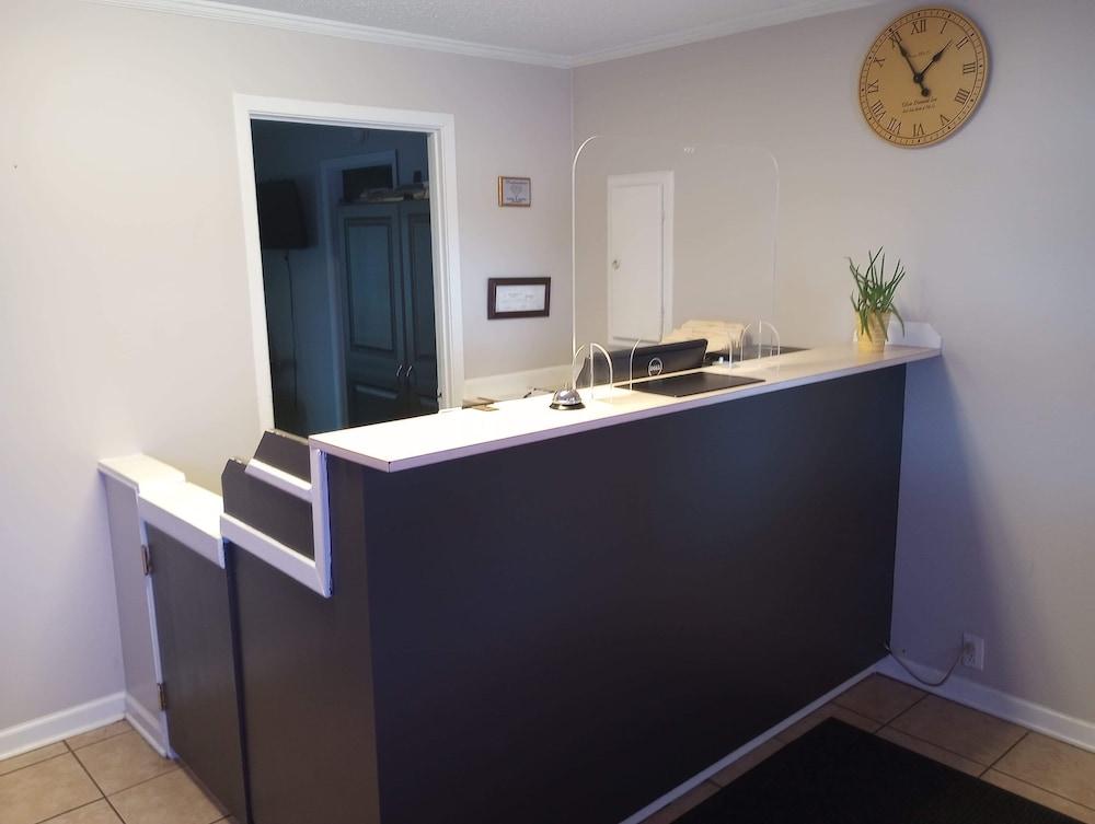 Yellow Diamond Inn photo 17