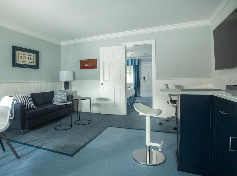 Atlantic Inn photo 12