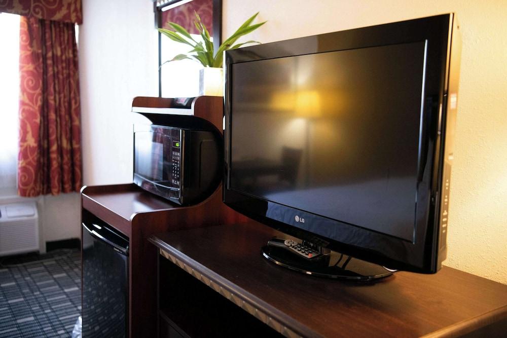 Quality Inn Somerset photo 24