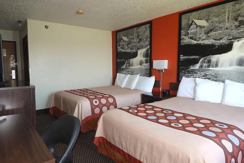 Hillside Inn & Suite photo 10
