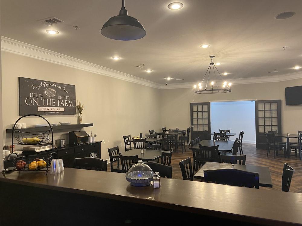 Boyd Farmhouse Inn photo 6