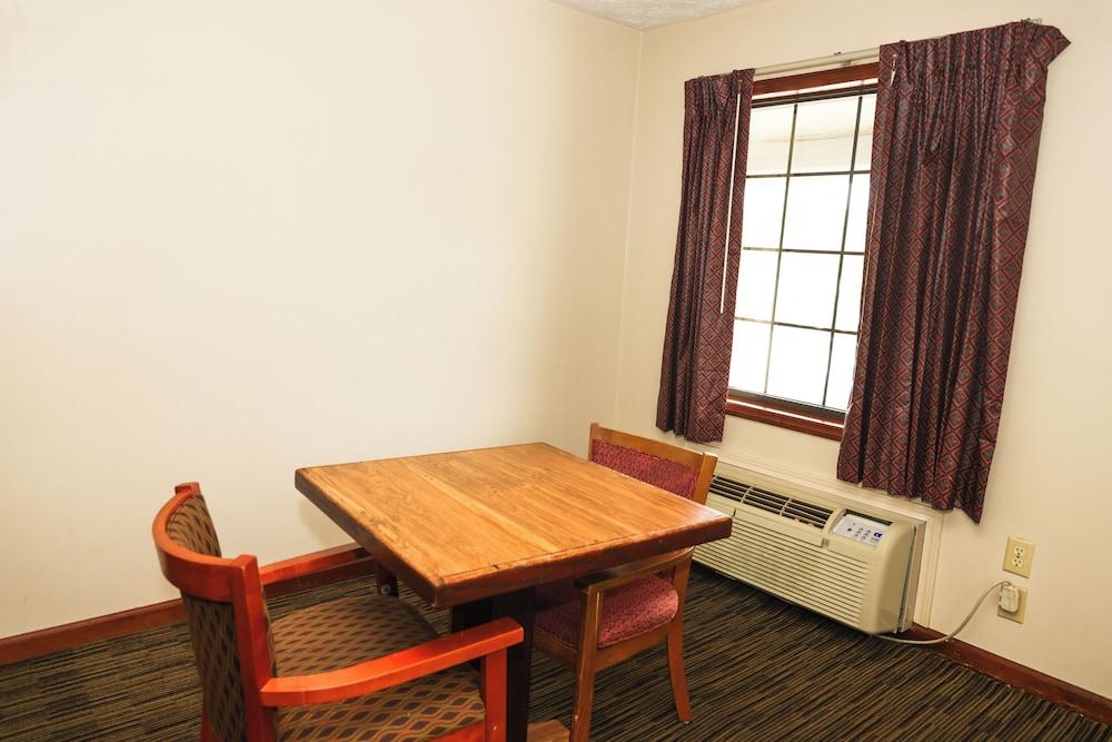 Hotel Deerfield Inn & Suites Acworth Atlanta photo 7