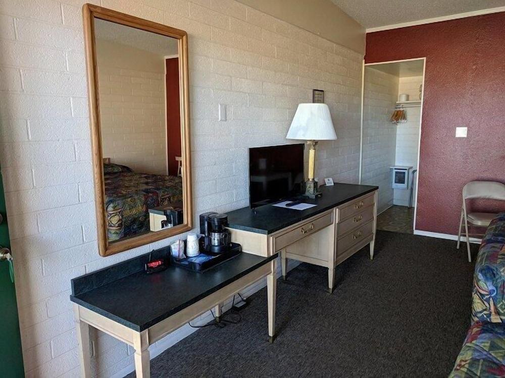 Grand Canyon Caverns Inn photo 11