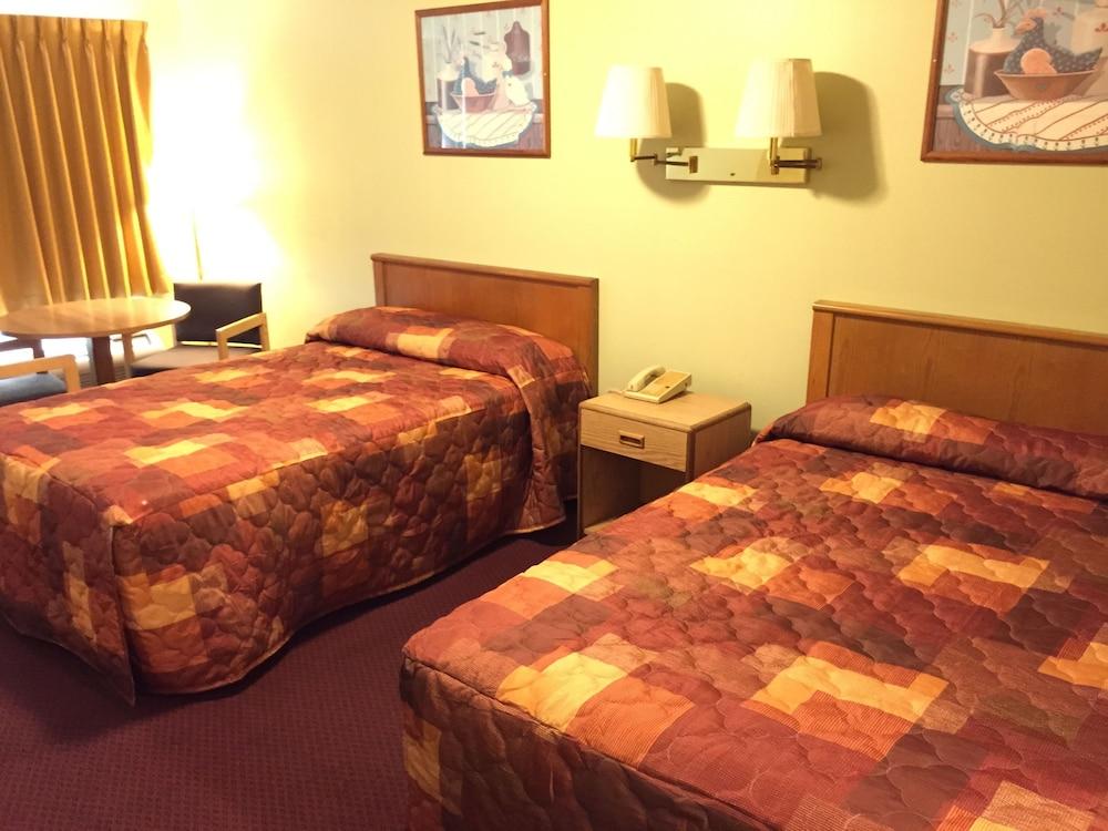 Sebring Inn photo 6