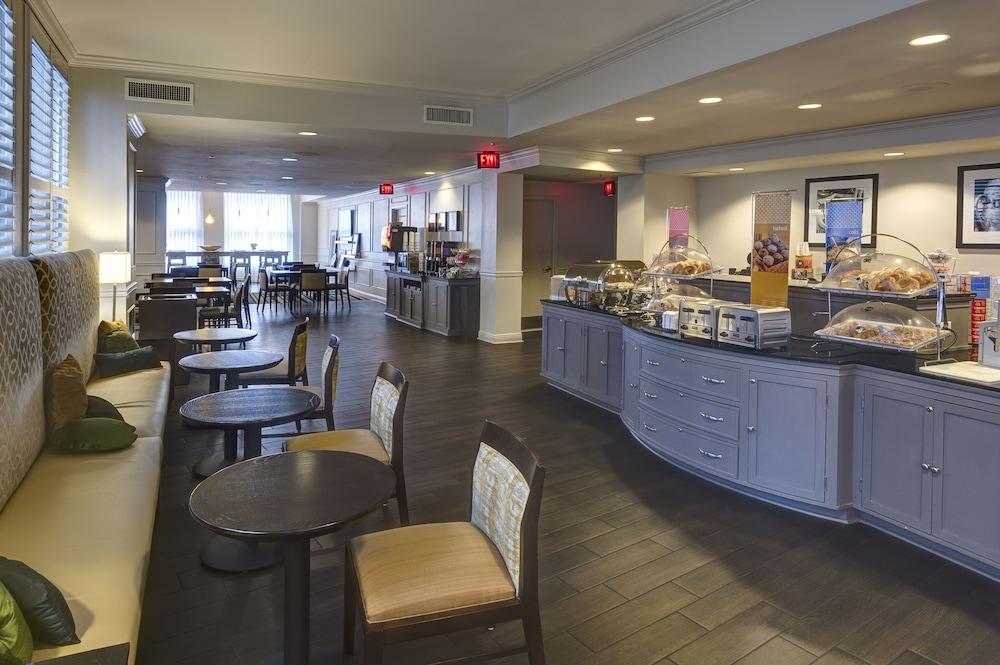 Hampton Inn & Suites New Orleans Downtown (French Qtr Area) photo 92