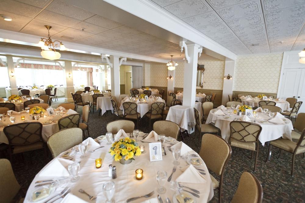 Stafford's Bay View Inn photo 36