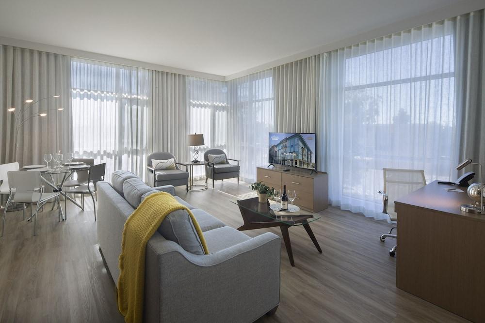 Art House Hotel and Suites photo 12