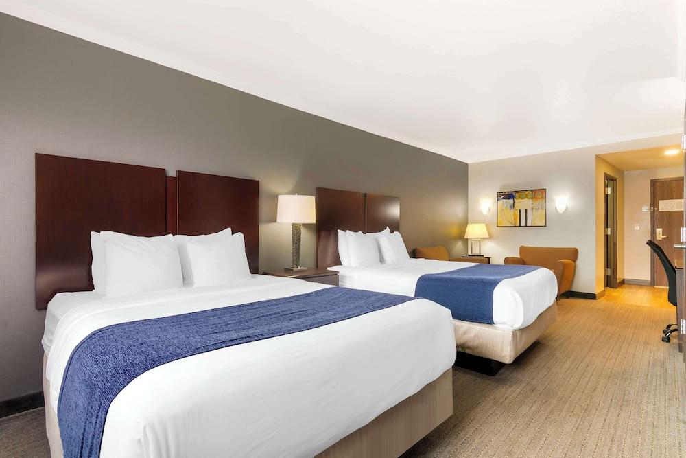 Best Western Plus Olathe Hotel photo 15