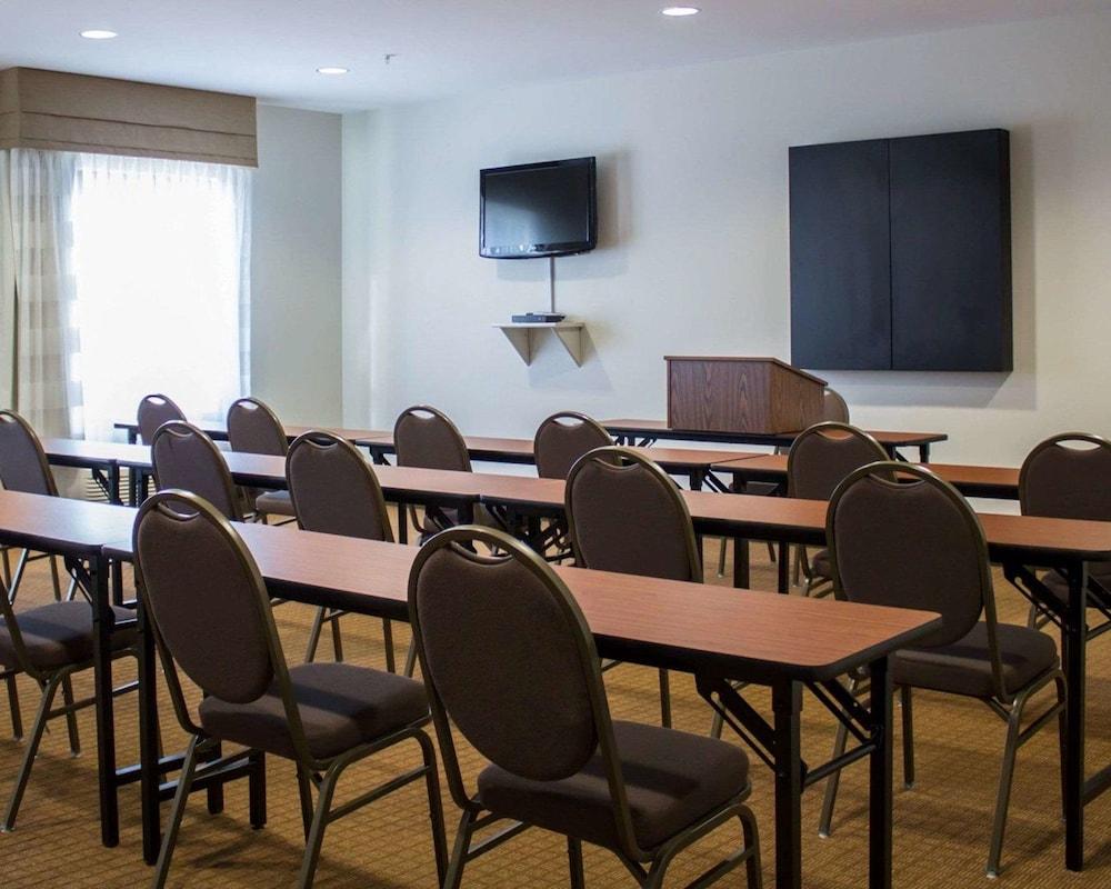 Sleep Inn & Suites Moundsville - Wheeling photo 45