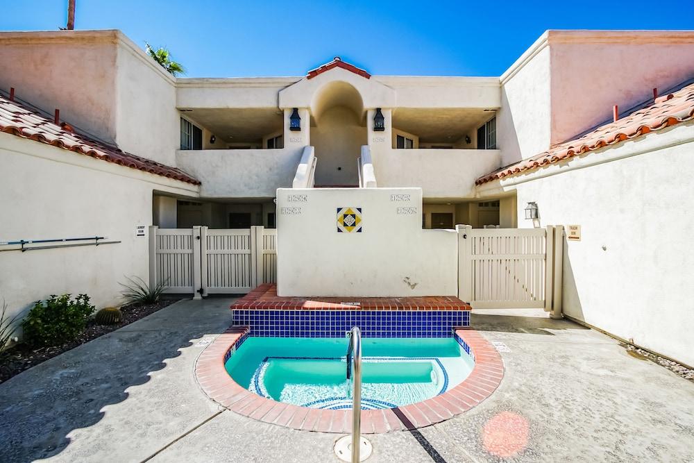 Desert Breezes Resort photo 31