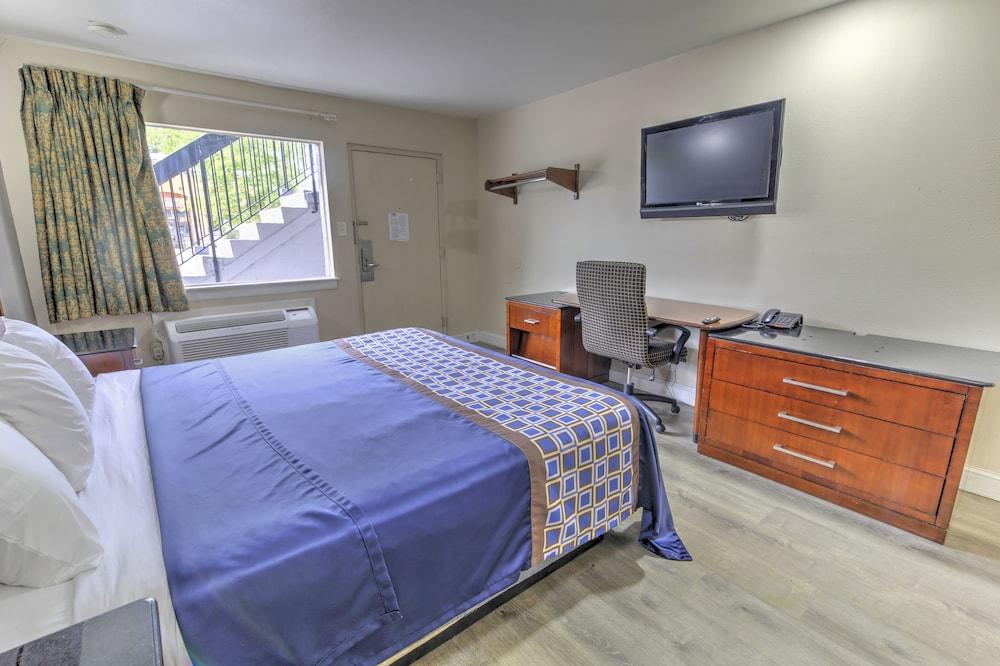 Budget Lodge photo 7