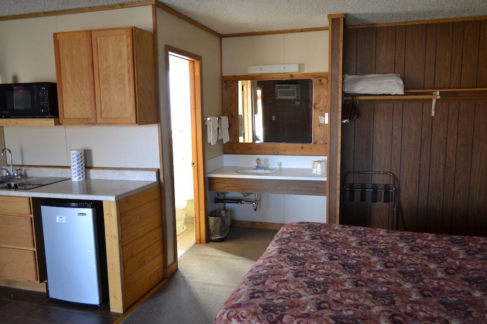 The Village Inn Motel and Restaurant photo 7
