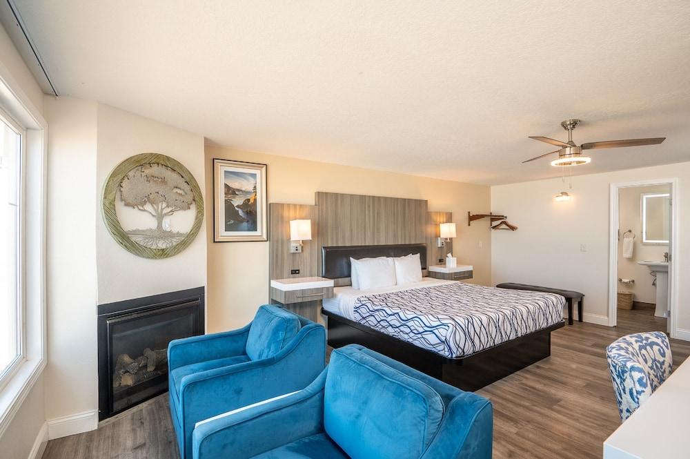 Sailor Jack's Oceanfront Inn photo 49