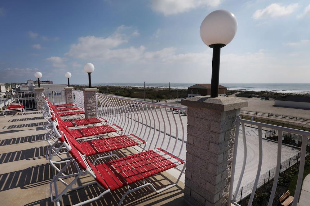 Matador Oceanfront Resort photo 18