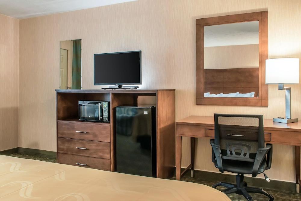 Quality Inn Bedford photo 25