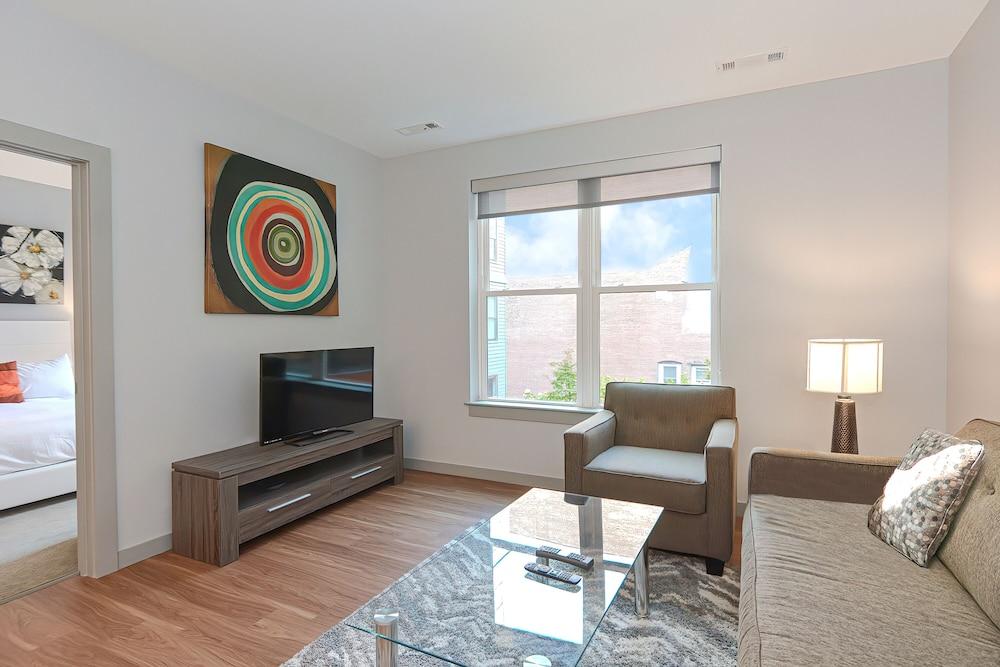 Global Luxury Suites Downtown Providence photo 60