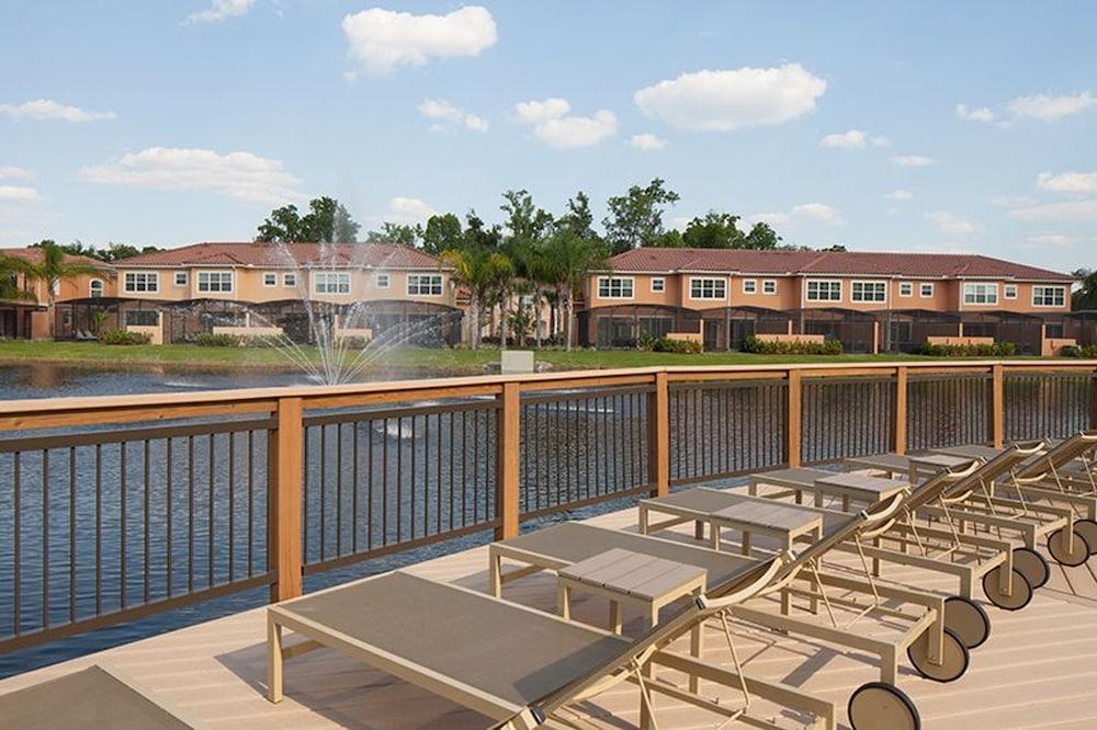 Regal Oaks 5728 photo 4