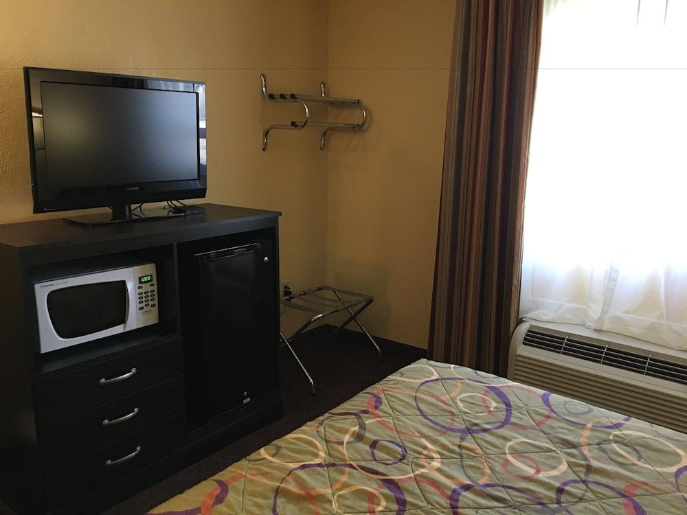 Red Rock Inn photo 8