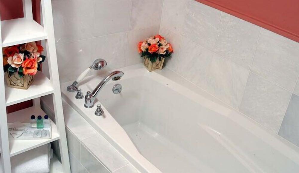 Mansion House Inn And Spa photo 29