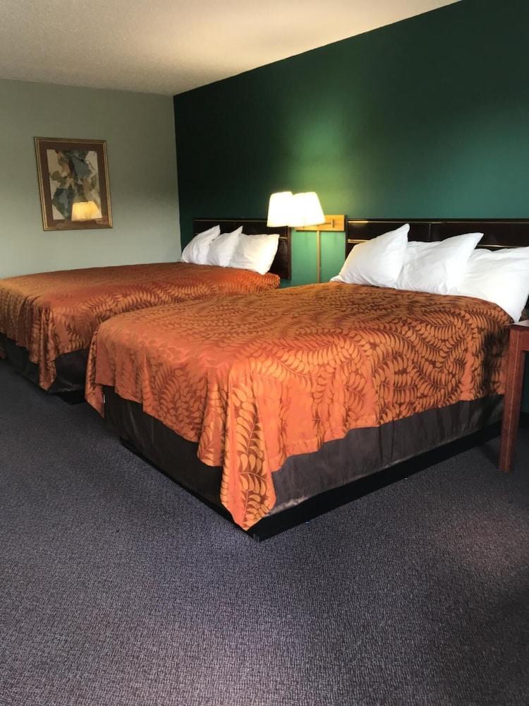 Americas Best Value Inn Manchester, TN photo 8