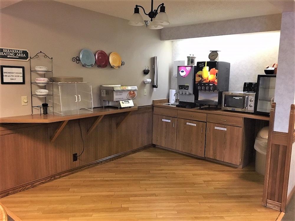 Country Inn Deerwood photo 34