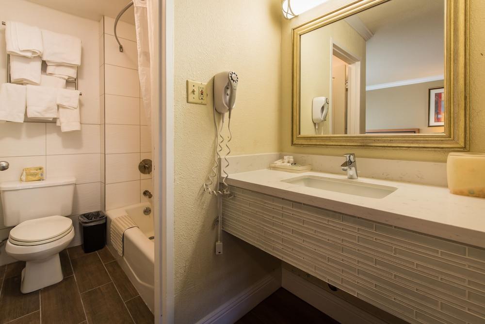 SOMA Park Inn – Civic Center photo 32