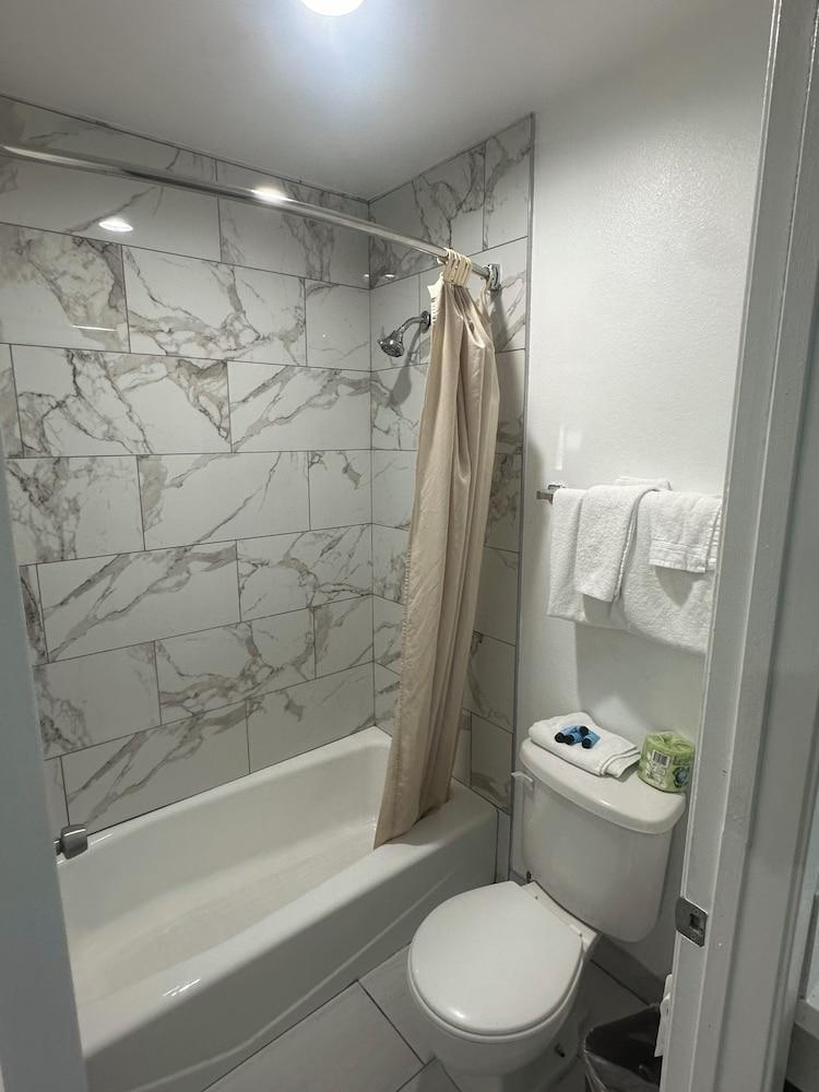 Garden Inn photo 32