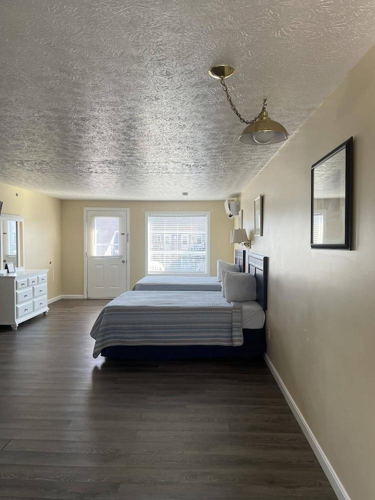 Grand Beach Inn photo 15