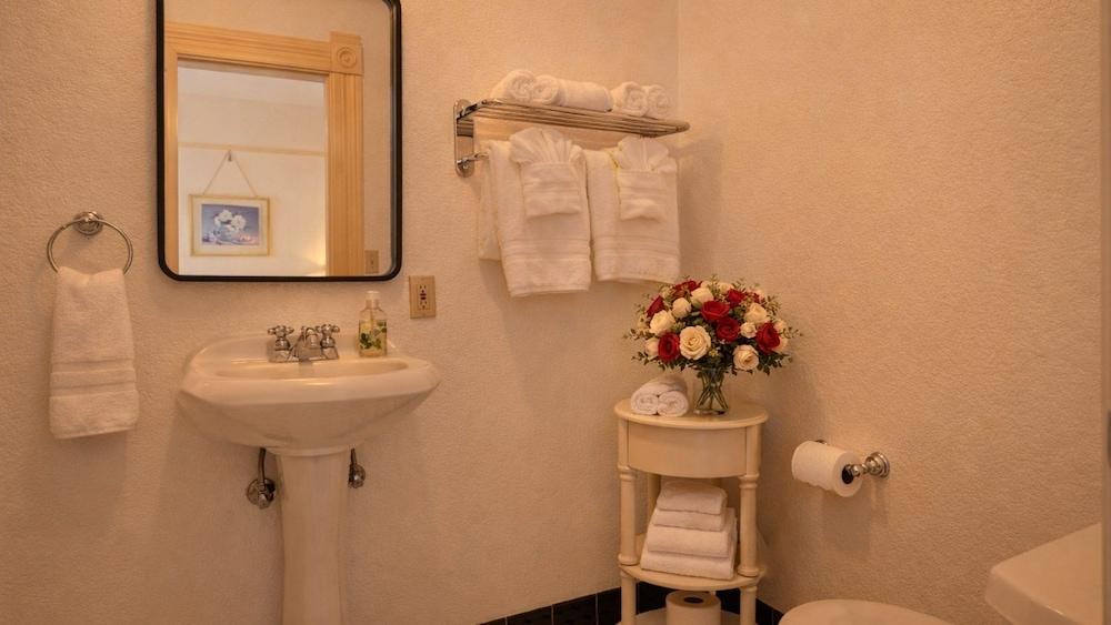 Tomales Hotel photo 13