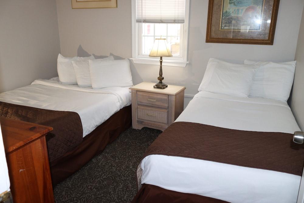 The Burgundy Inn photo 34
