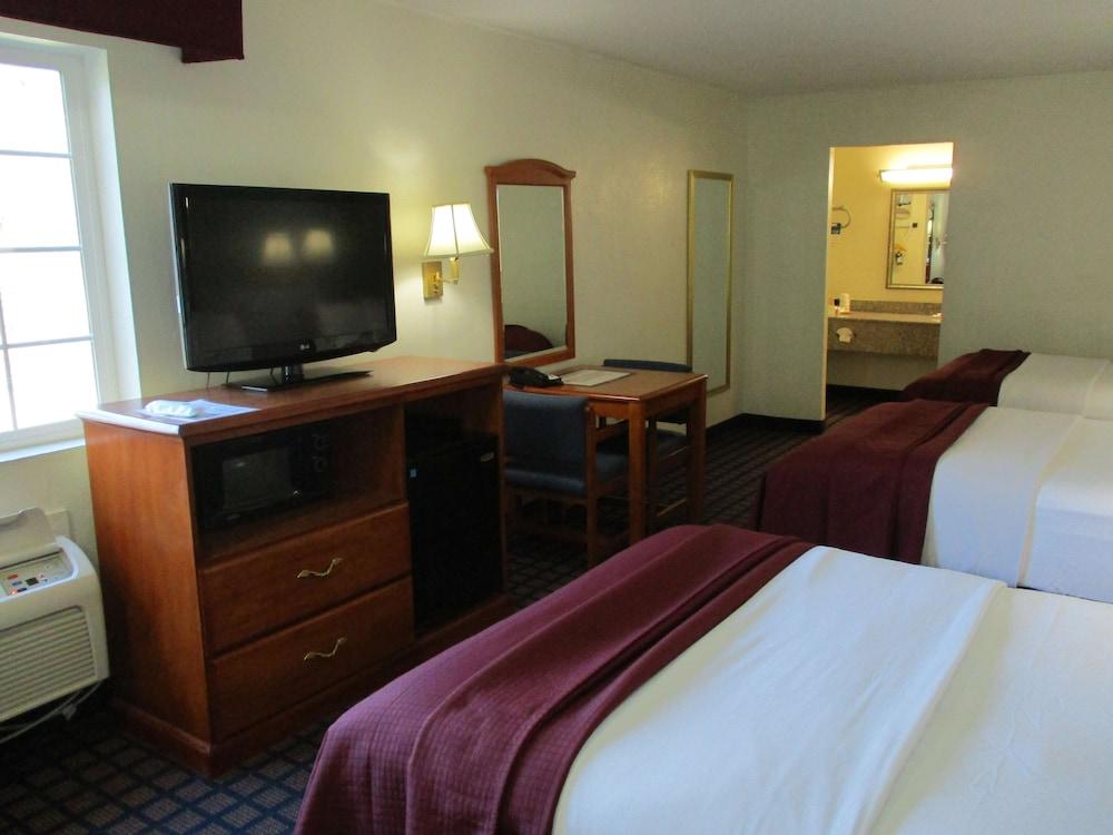 Best Western Palestine Inn photo 10