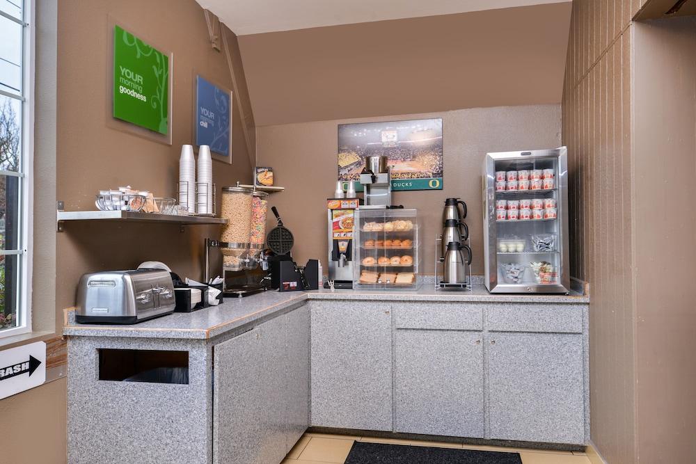 University Inn & Suites photo 28