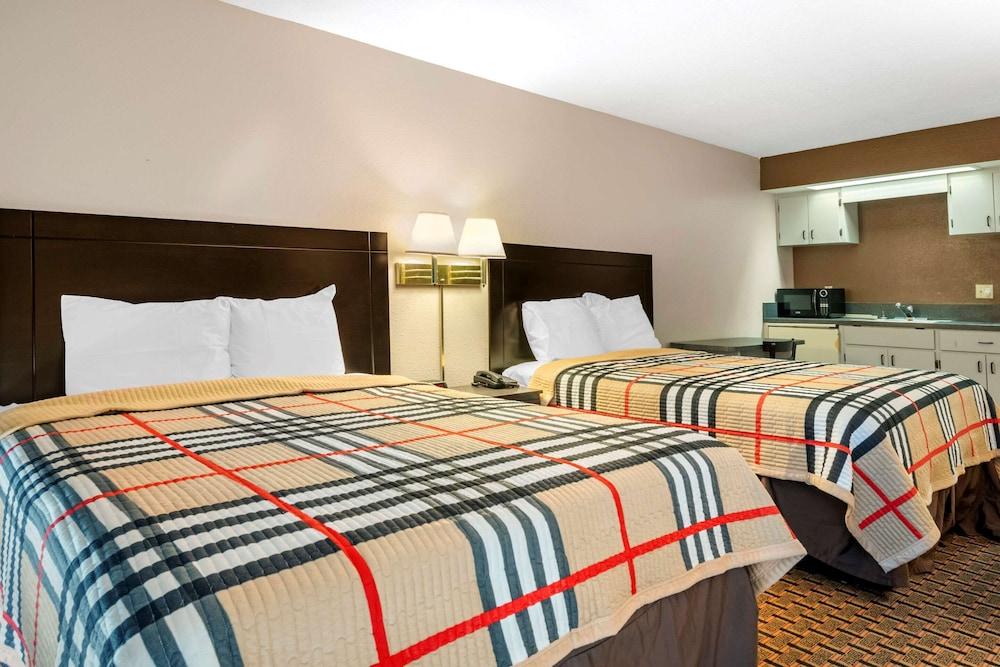 Rodeway Inn New Port Richey photo 11
