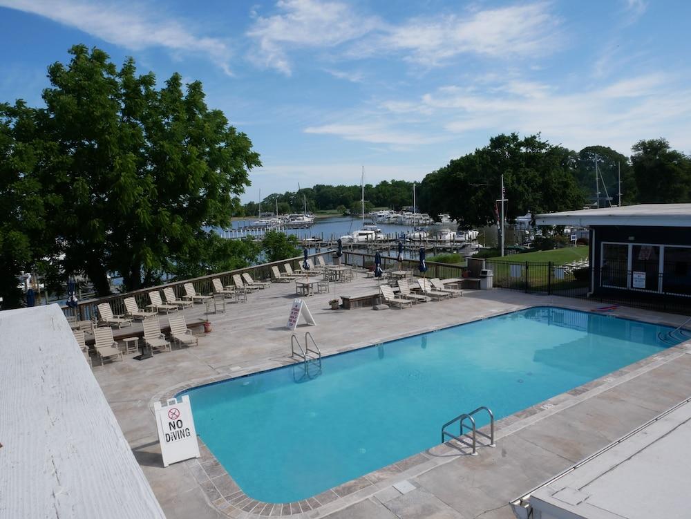 The Lodge at Great Oak Landing photo 37