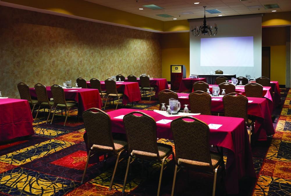 Ramkota Hotel & Conference Center photo 26
