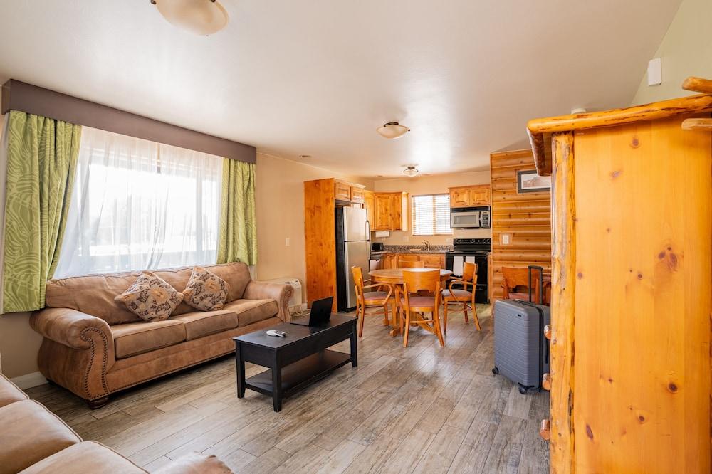 Petty Ranch Inn photo 62