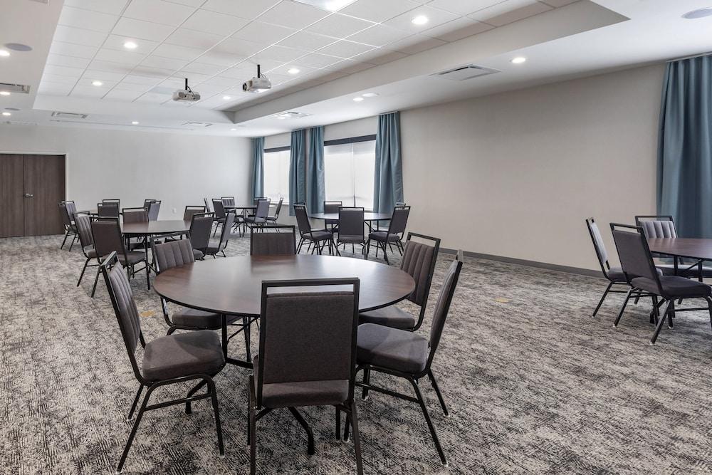 Staybridge Suites Dallas Grand Prairie by IHG photo 75