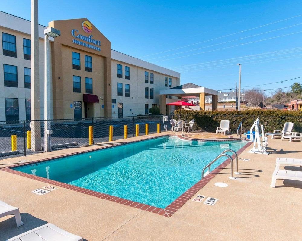 Comfort Inn & Suites LaGrange East photo 13