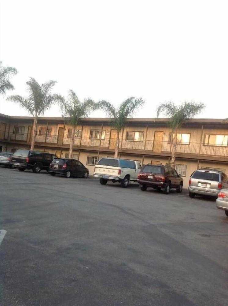 Bayshore Inn Motel photo 54