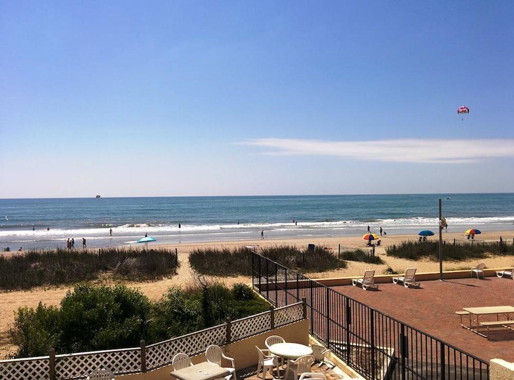 Blu Atlantic Oceanfront Hotel & Suites photo 7