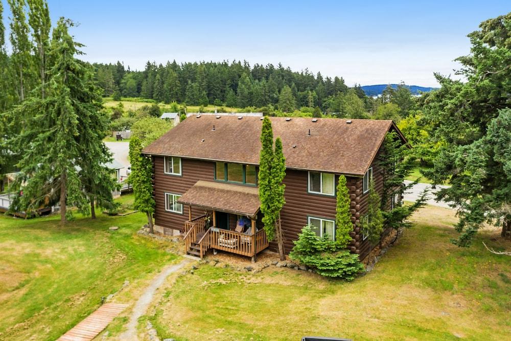 Deer Harbor Inn photo 82