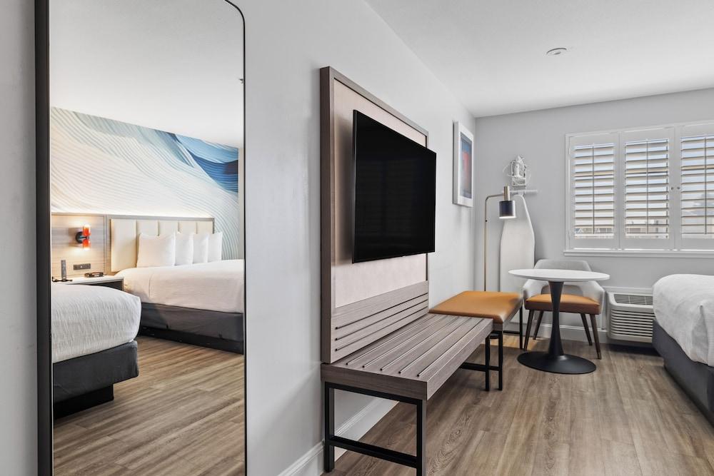 Hotel Skye SFO photo 39