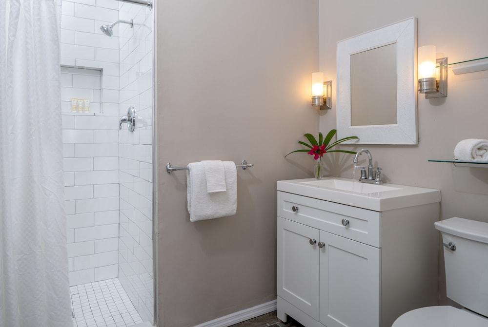 Alexanders Guesthouse - Adult Exclusive, LGBTQ Friendly photo 90