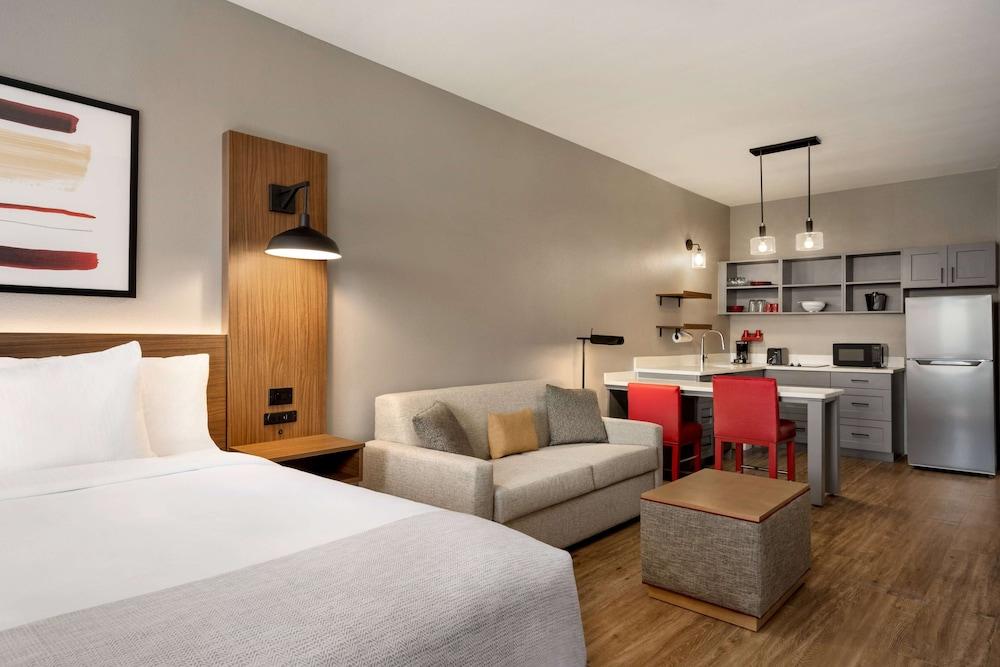 Hawthorn Extended Stay by Wyndham Del Rio photo 18