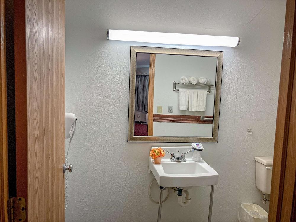 Motel 6 Elkhart, IN photo 17