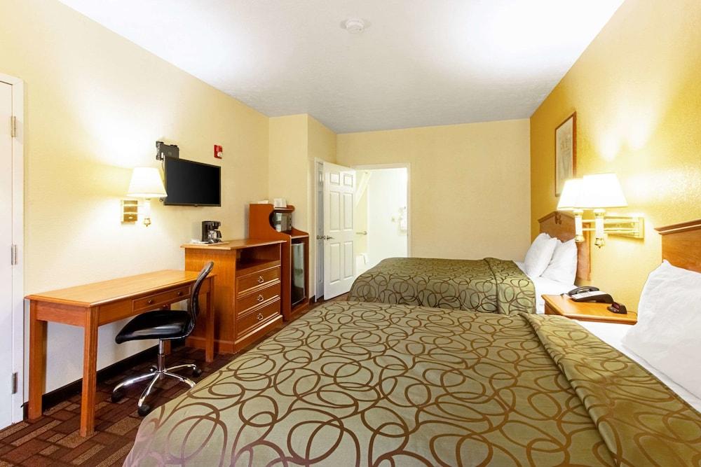 Quality Inn & Suites Dickson photo 5